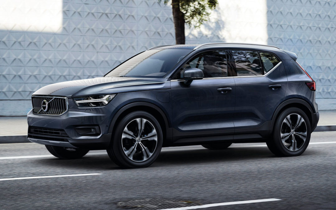 Volvo oficializa novas versões híbridas do XC40 2021