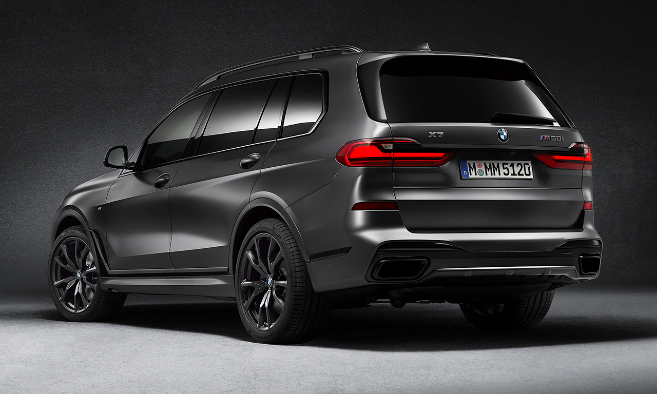 BMW X7 M50i Dark Shadow Edition