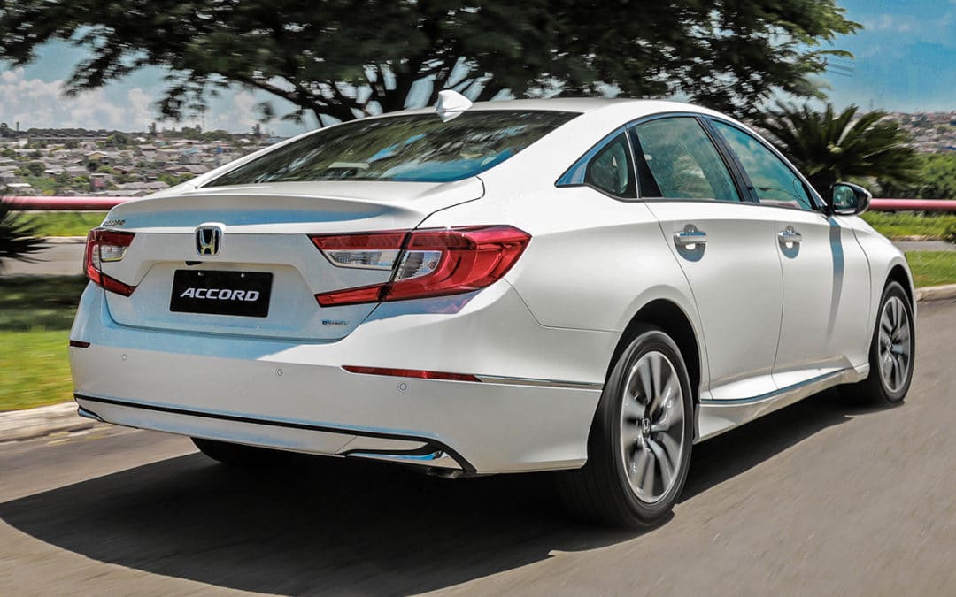 Accord Híbrido chega em versão única por R$ 299.900