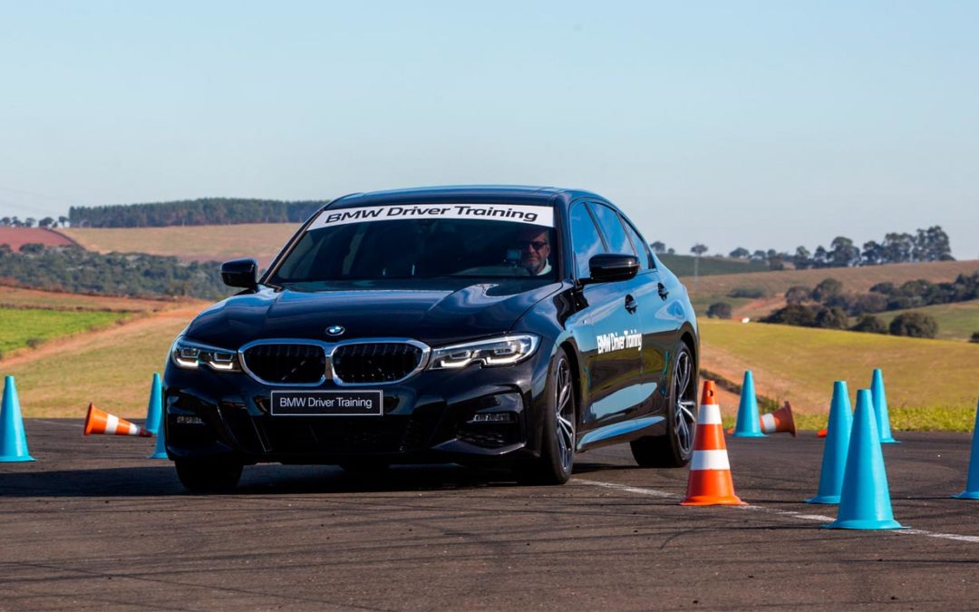 Curso de direção da BMW é confirmado para 2022