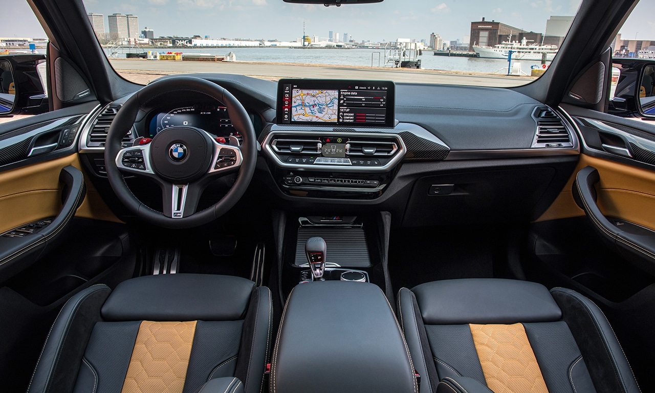 interior BMW X3 M Competition