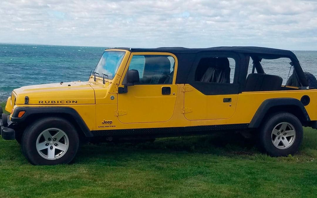 Jeep Wrangler personalizado tem 3 fileiras de bancos