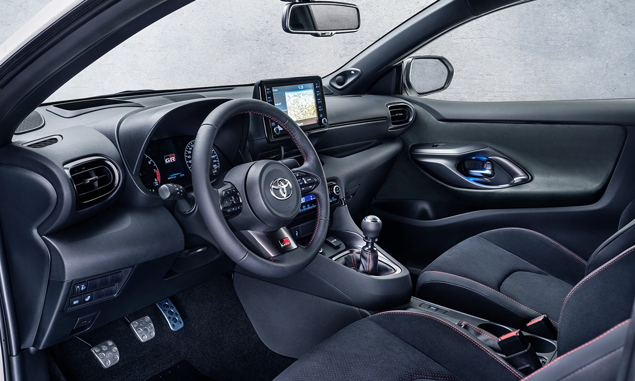 interior Toyota GR Yaris