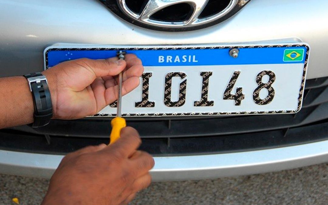 Emplacamento digital de carro 0km já é realidade no Brasil