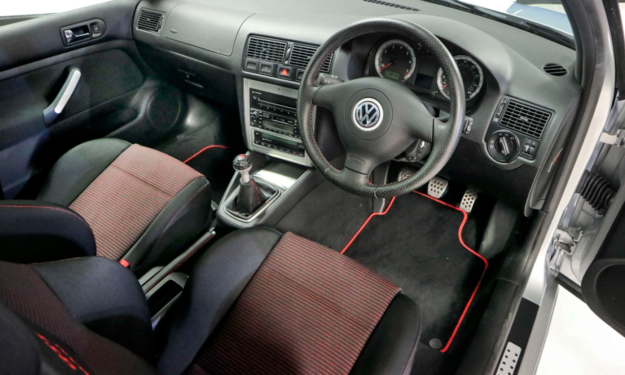 interior VW Golf GTI 2002