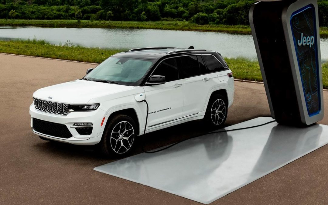 Jeep começa a mostrar novo Grand Cherokee híbrido