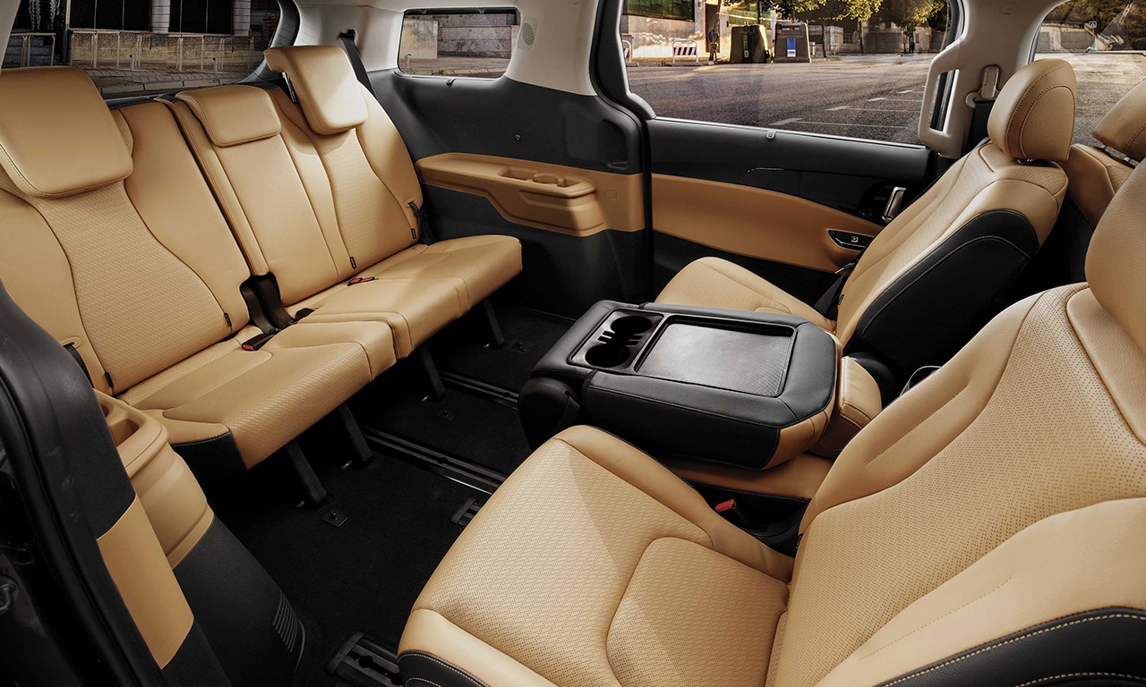 interior e bancos Kia Carnival