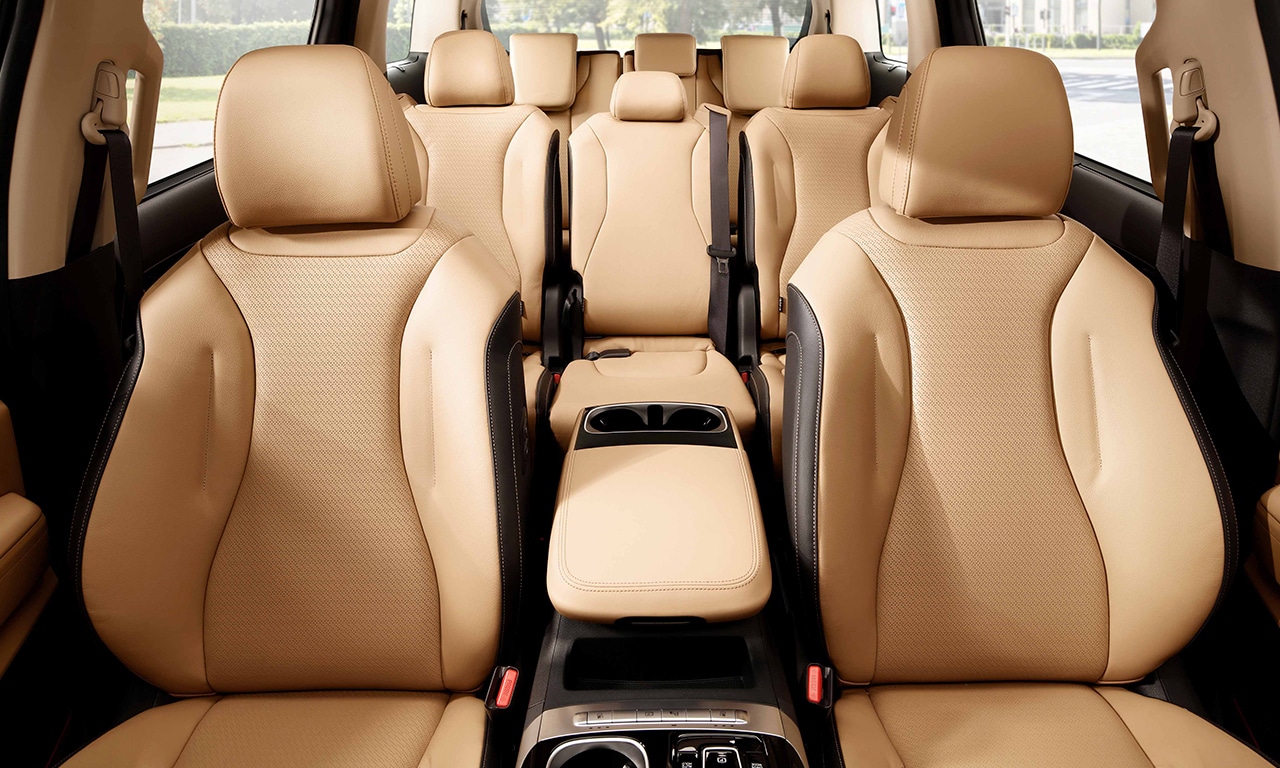 interior e bancos Kia Carnival