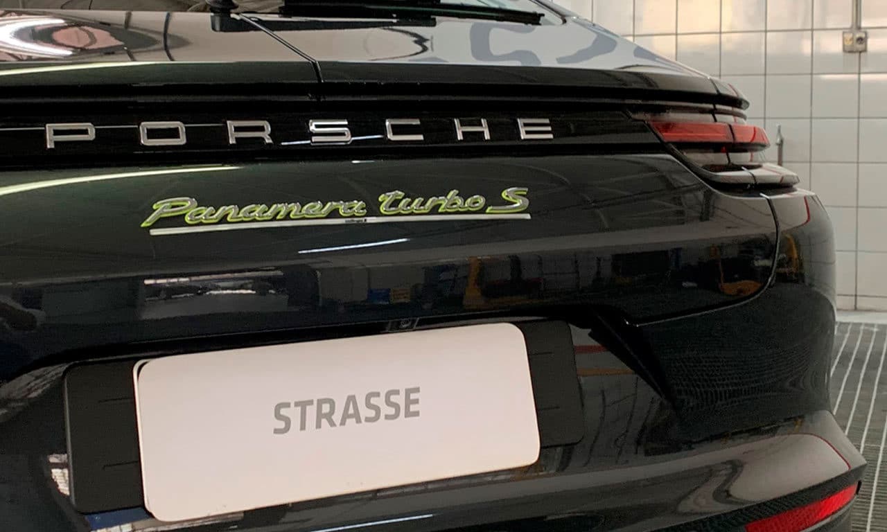 Porsche Panamera Turbo S E-Hybrid Oettinger