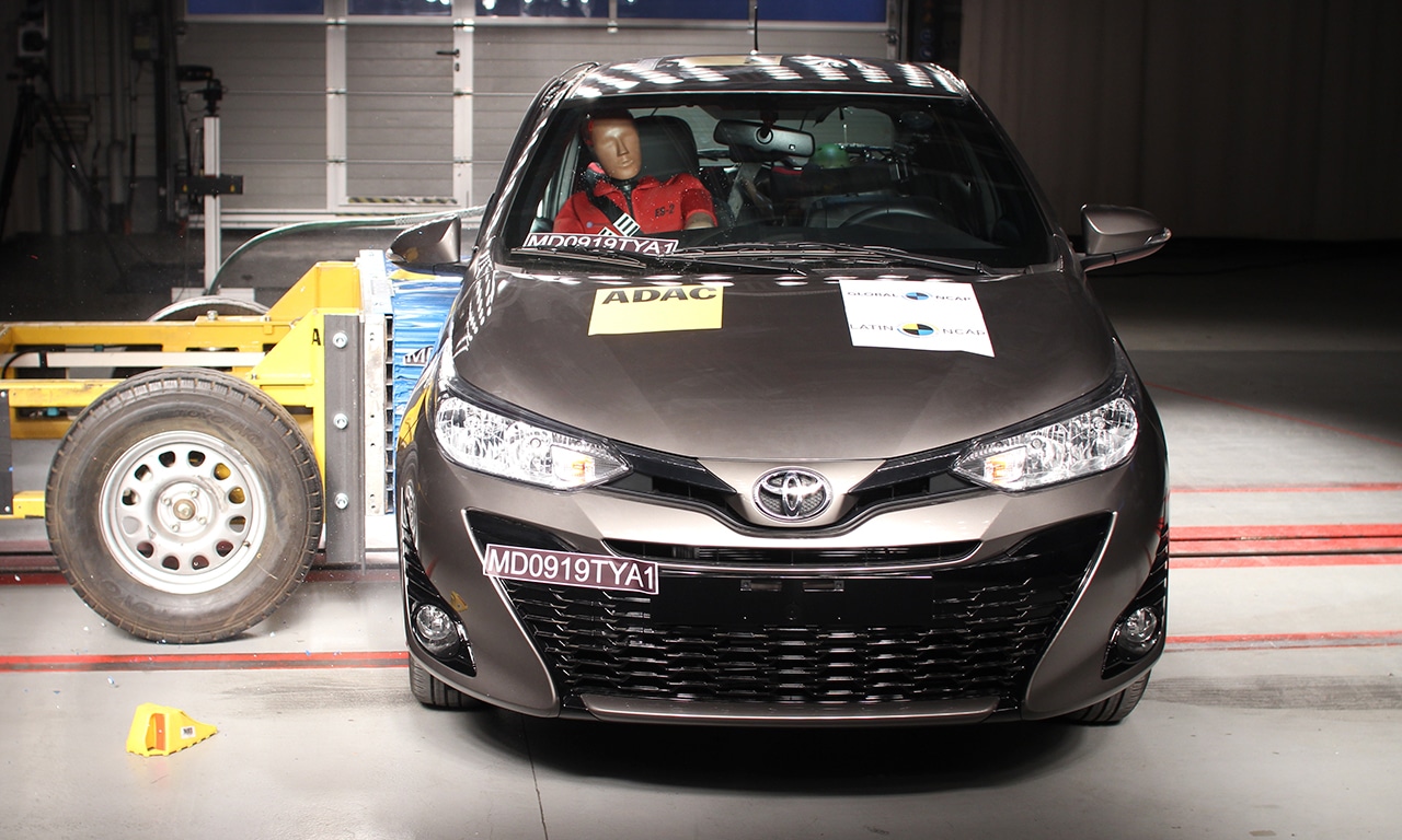 Toyota Yaris crash-test