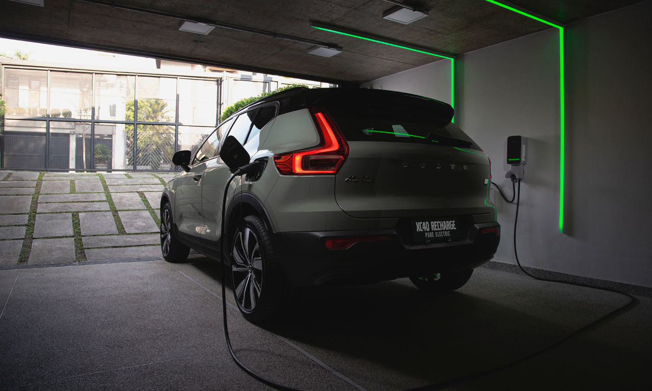 Tomada de carregamento Volvo XC40 Recharge Pure Electric