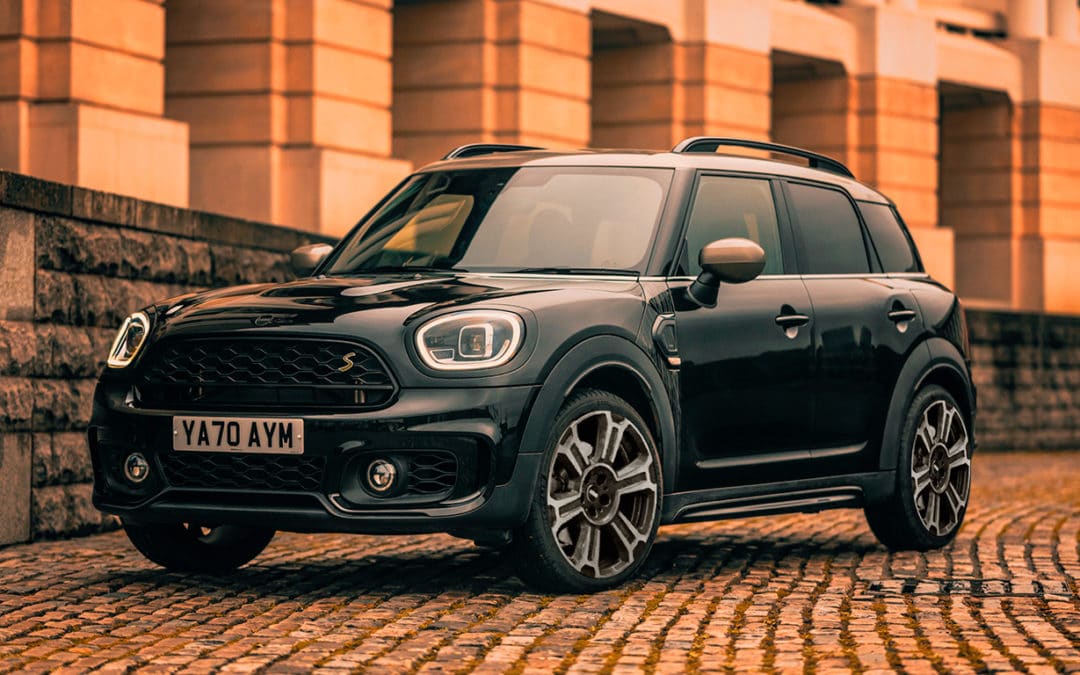 Mini Countryman Shadow Edition chega ao Brasil