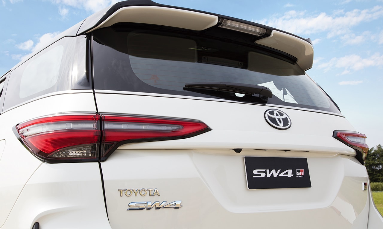 Toyota SW4 GR-S