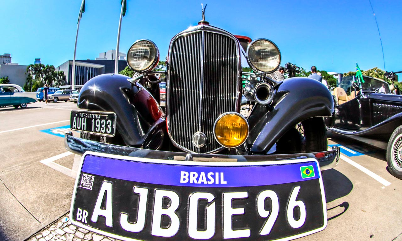 Nova placa preta carro antigo Crédito da Foto: José Fernando Ogura/AENPR