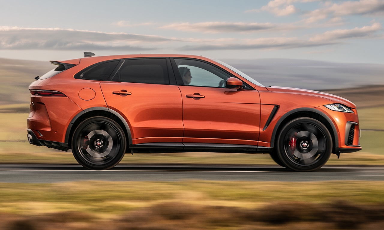 SUVs/crossovers premium - Jaguar F-Pace lidera vendas pela 1ª vez