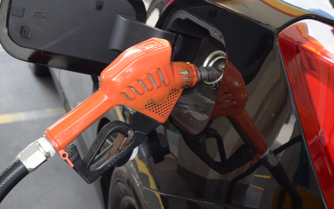 Preço da gasolina cai 0,35% em São Paulo, com valor médio de R$ 5,41