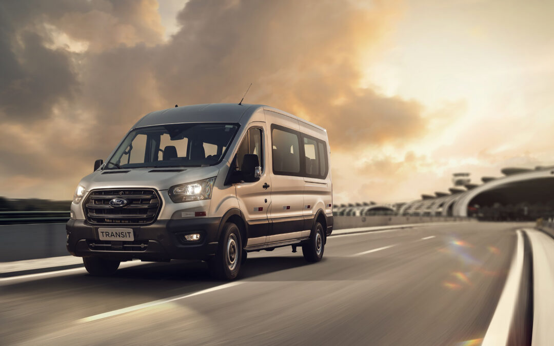 Ford Transit Automática: confira a motorização, itens de série e preço