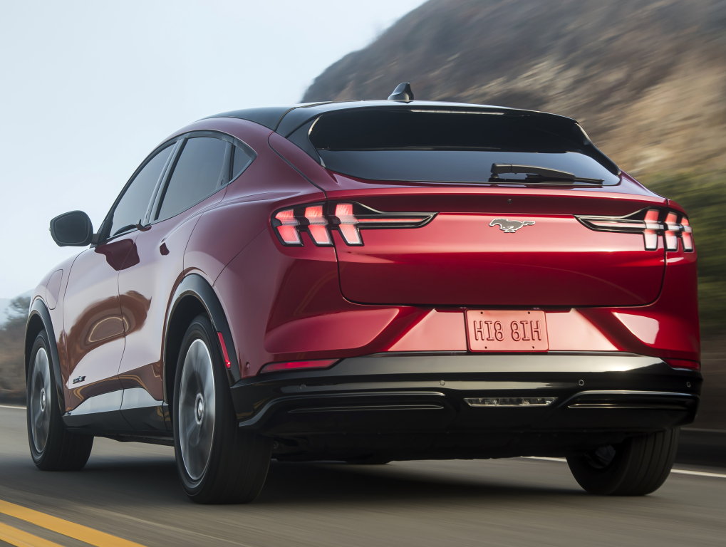 Ford promete Mustang Mach-E para outubro no Brasil