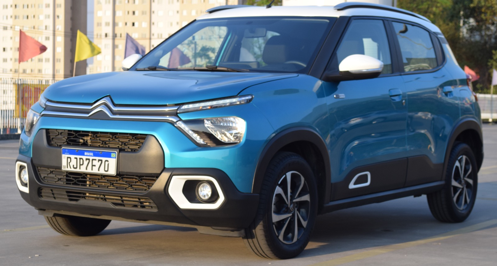 Citroën C3 2025 fica mais equipado e mais caro: veja os preços