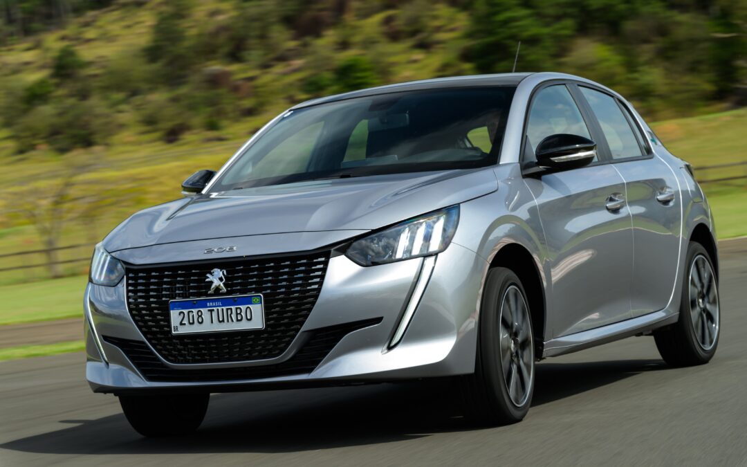 Peugeot 208 ganha motor turbo de 130 cv a partir de R$ 99,9 mil