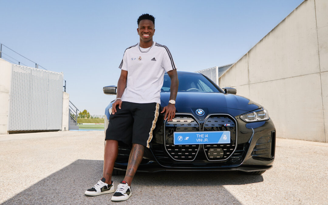 Jogadores do Real Madri recebem novos BMW