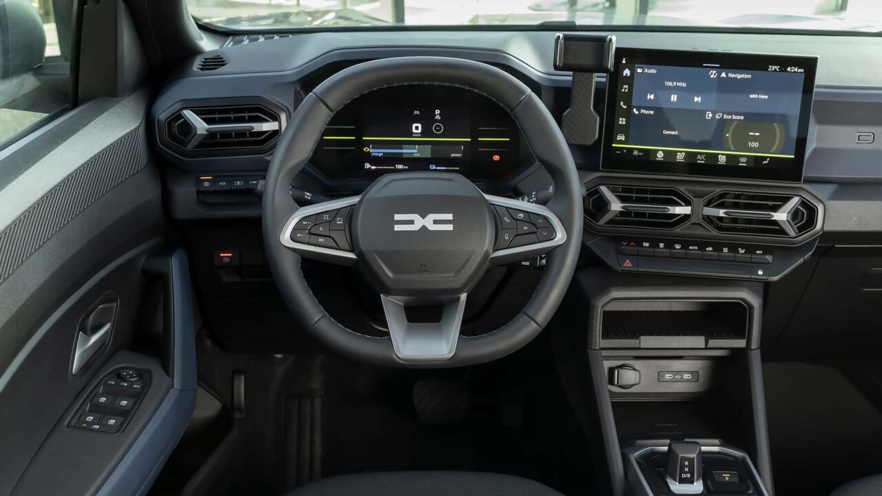 Novo Duster é revelado com motorização híbrida: conheça