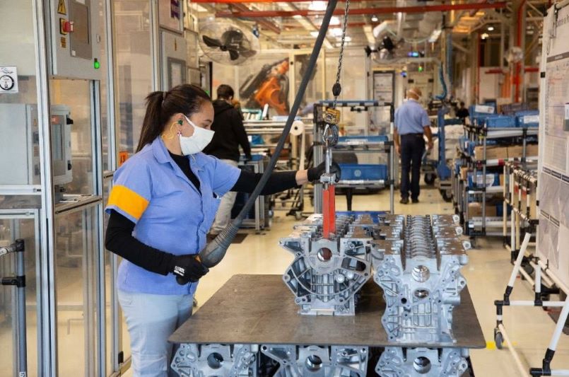 VW produzirá motores híbrido flex no Brasil, diz sindicato