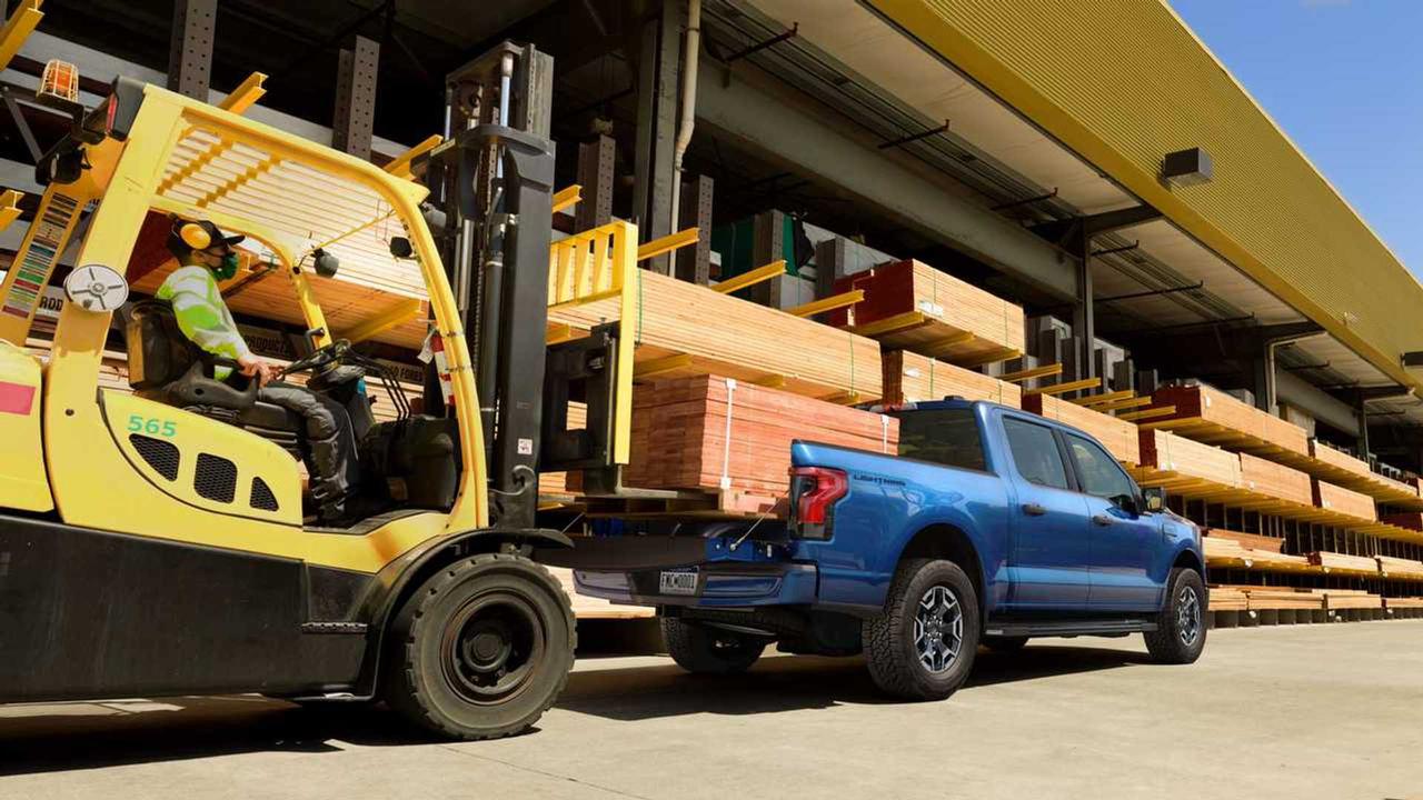 Ford vai reduzir produção da F-150 elétrica e aumentar linha do Bronco e Ranger 
