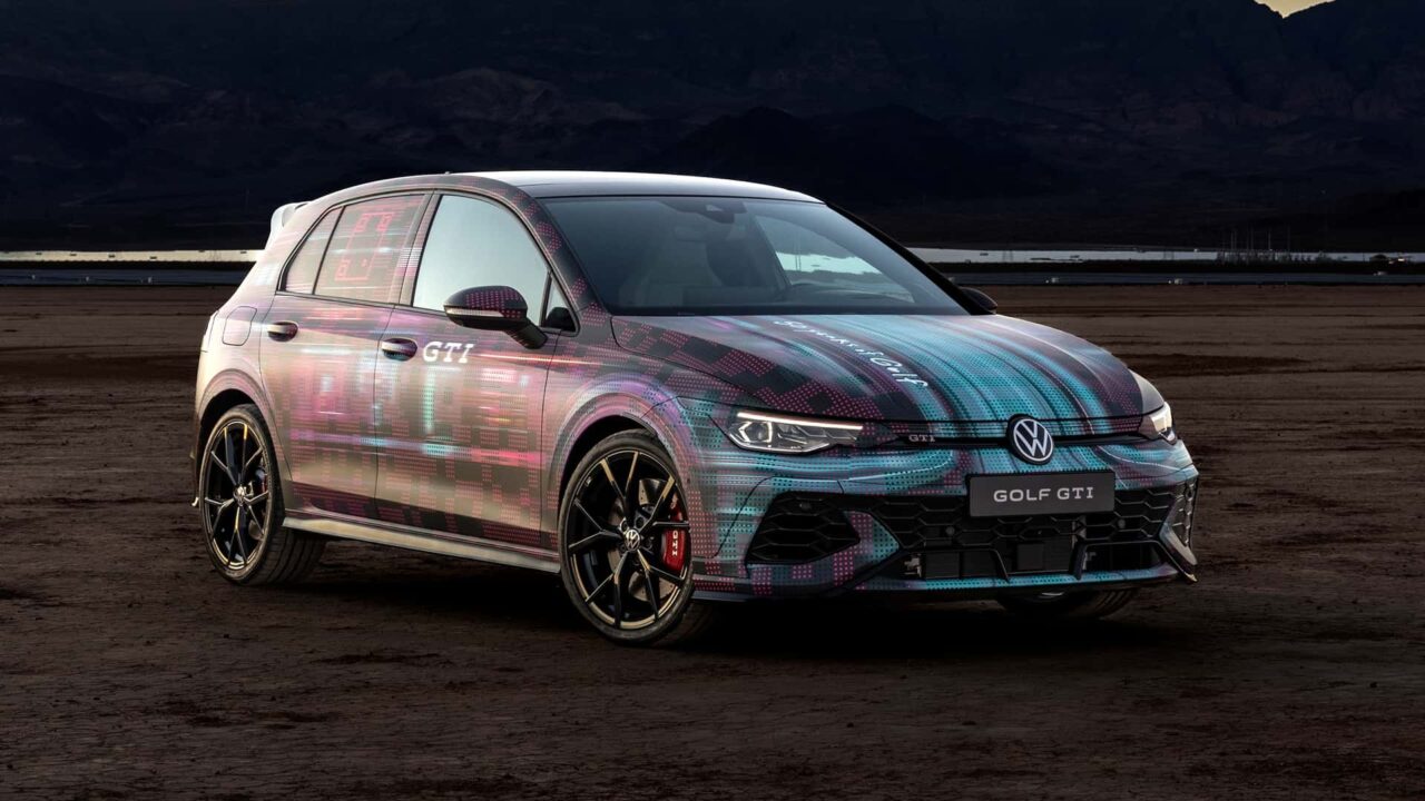 Volkswagen Golf 2025 com novo visual será revelado no final de janeiro
