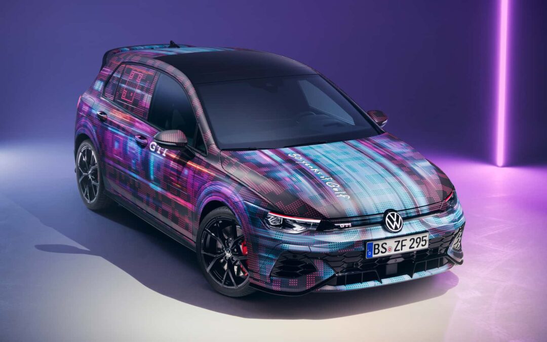 VW Golf GTI 2025 aparece com novo visual nos EUA; veja imagens