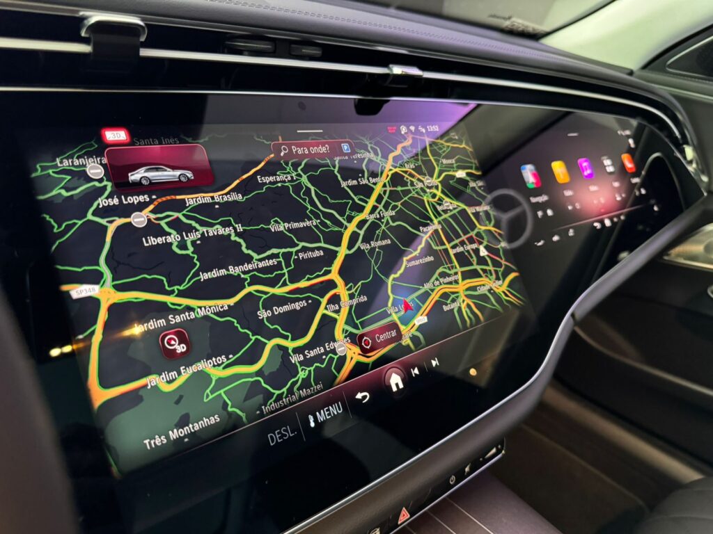 Novo Mercedes Classe E estreia com motor híbrido sem perder a elegância   