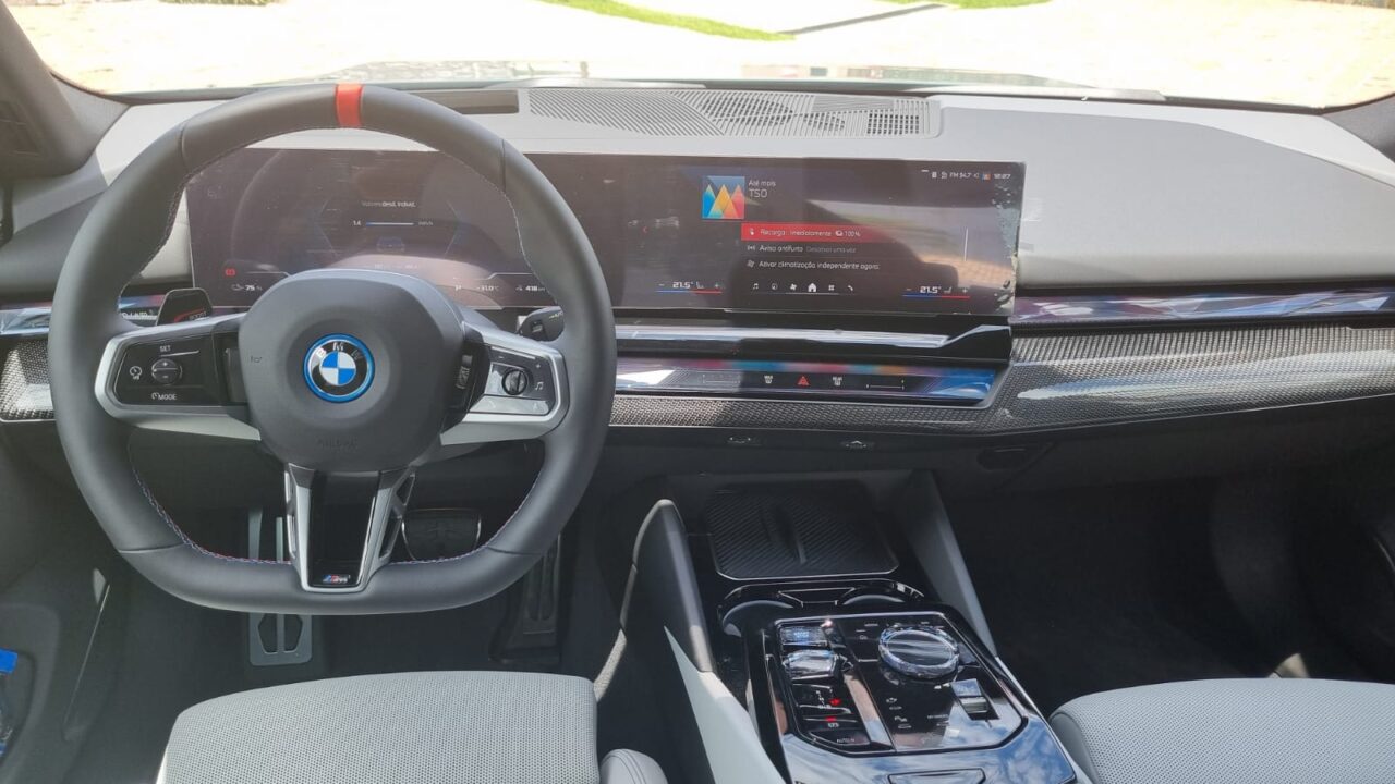 Lançamento do BMW i5 elétrico: rodamos 360km a bordo da novidade