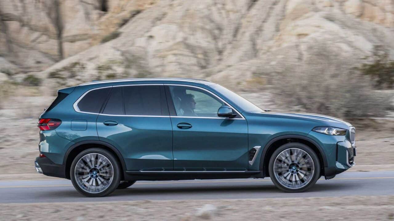 BMW anuncia X5 híbrido plugin produzido no Brasil 