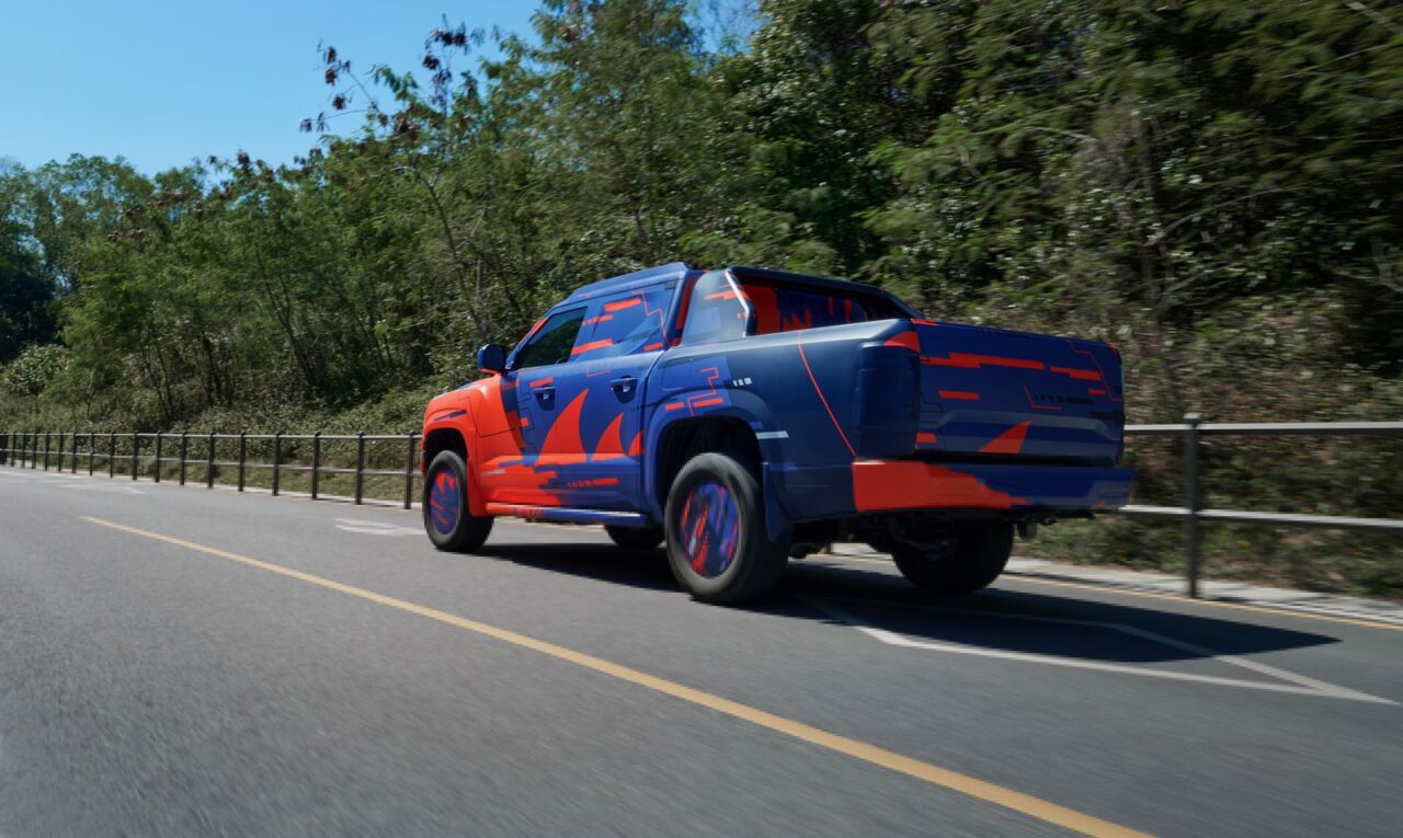 Novas fotos revelam que picape híbrida da BYD está perto do lançamento 