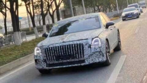 Marca de luxo registra nova versão do Hongqi L1 na China: conheça 