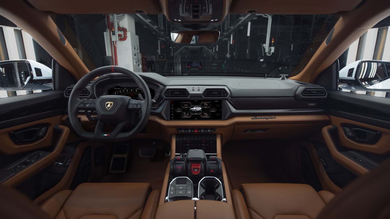 Lamborghini Urus híbrido plug-in é mais rápido do que 100% a gasolina; veja detalhes