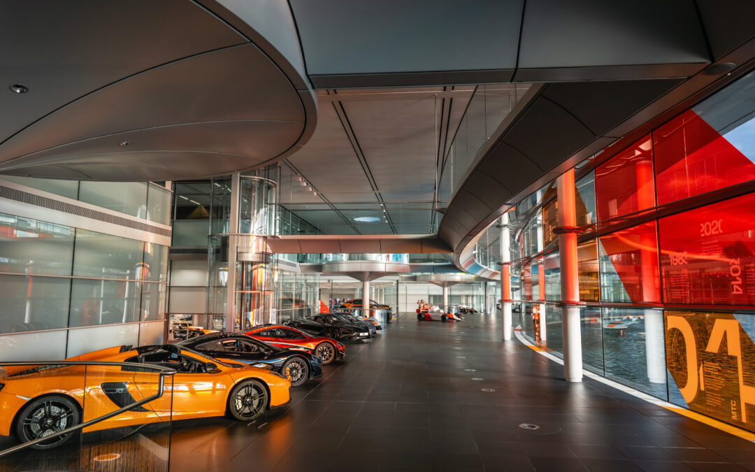 McLaren Technology Centre completa 20 anos