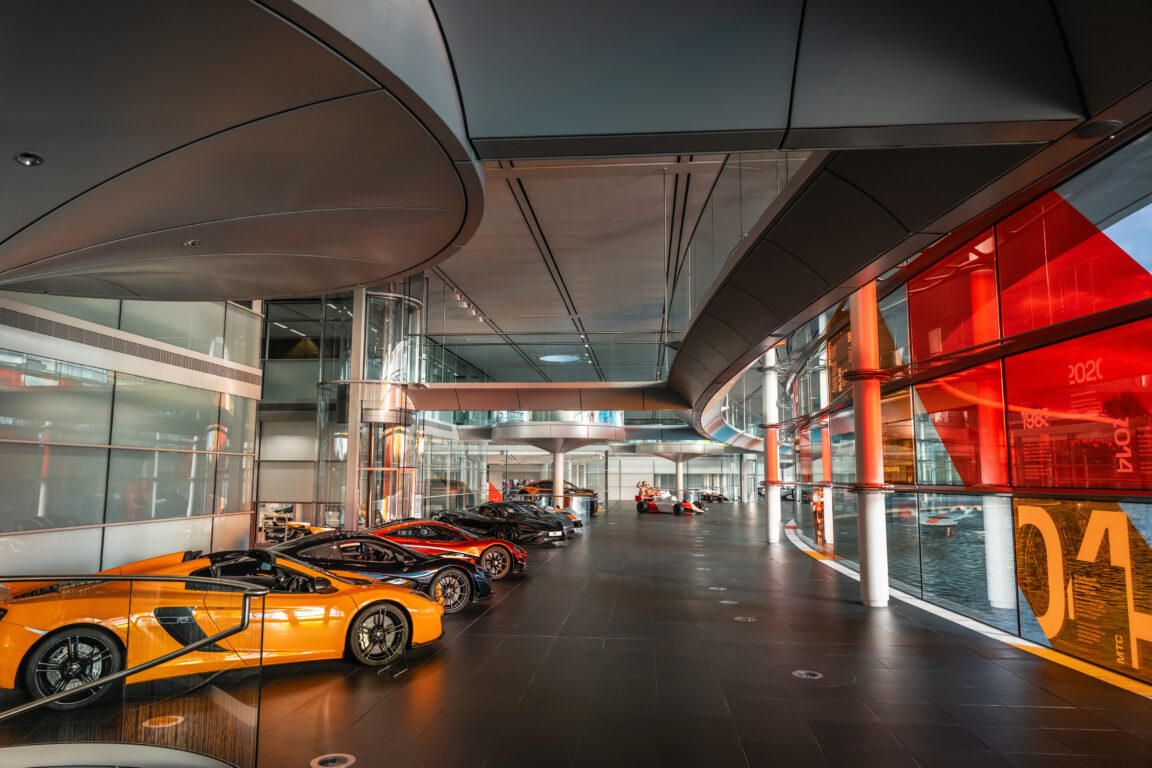 McLaren Technology Centre completa 20 anos