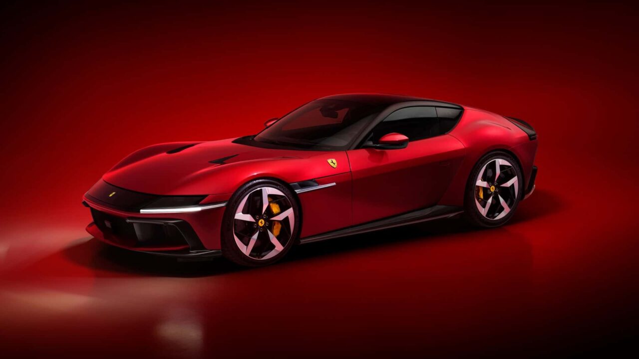 V12: Ferrari lança 12Cilindri com 830cv e 0-100 em menos de 3 segundos