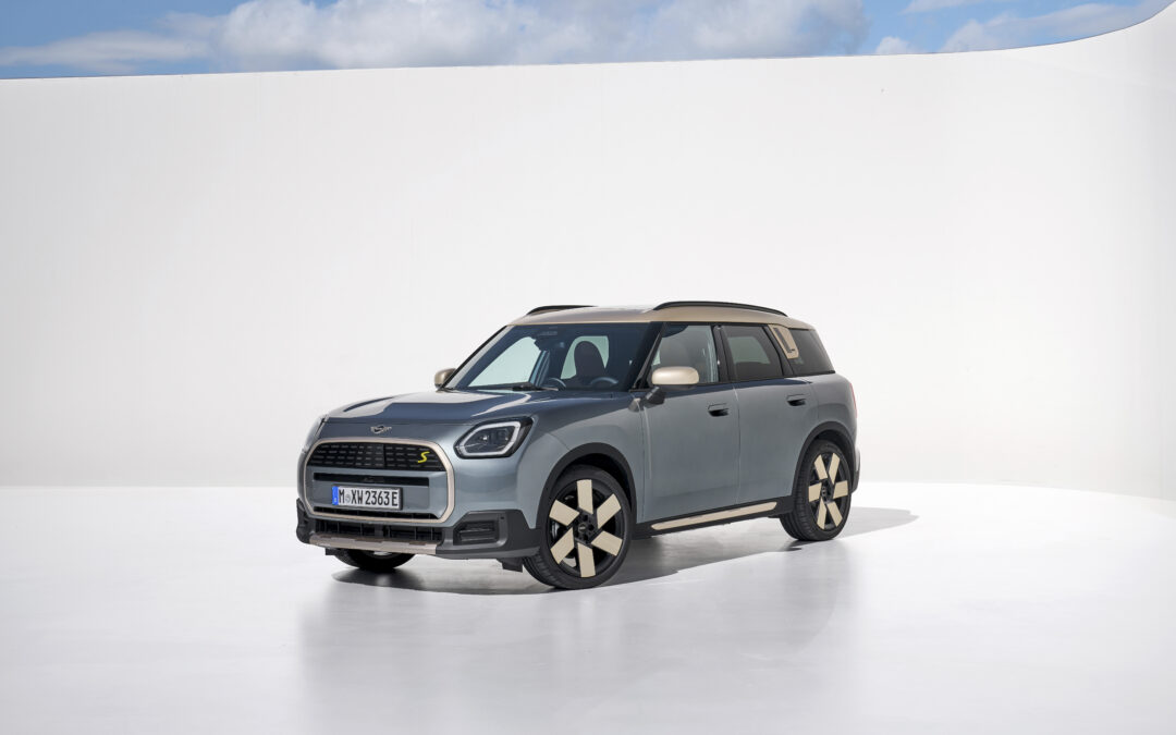 MINI Countryman SE ALL4 e MINI Cooper S são confirmados para o Brasil