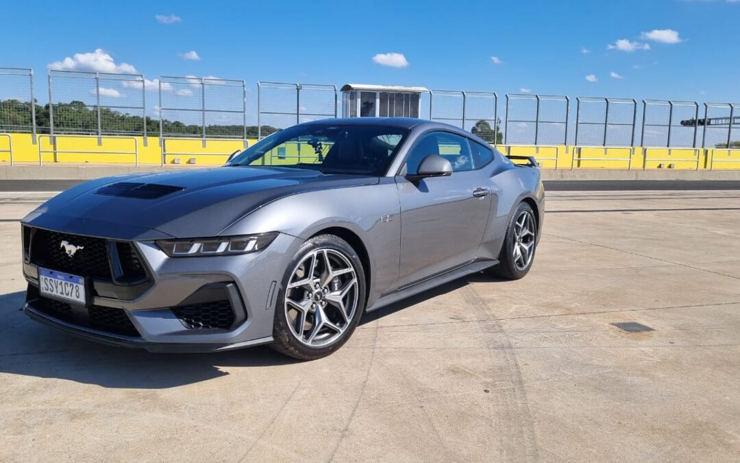 Ford Mustang GT Performance 2024 pode ser dócil na estrada e divertido na pista; veja teste