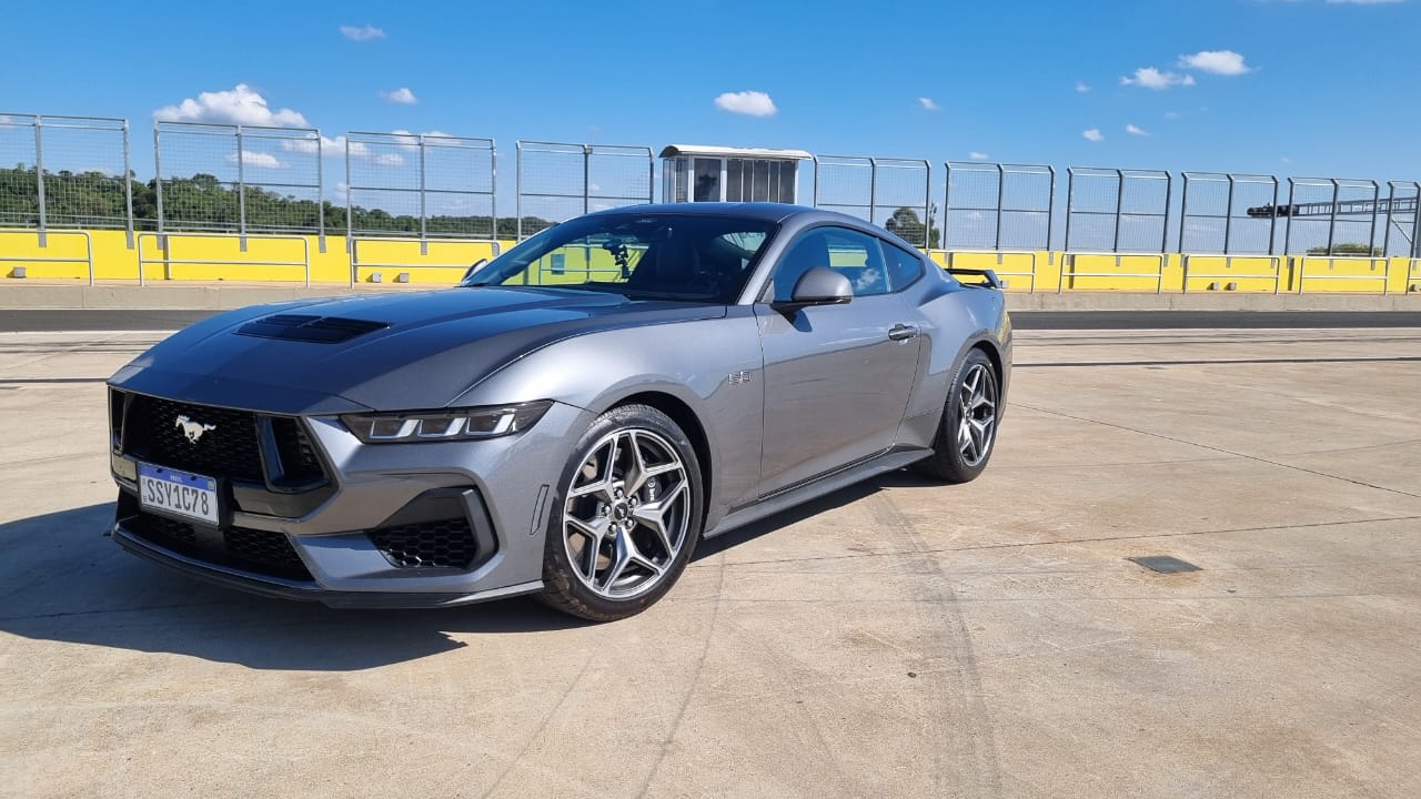 Ford Mustang GT Performance 2024 pode ser dócil na estrada e divertido na pista; veja teste