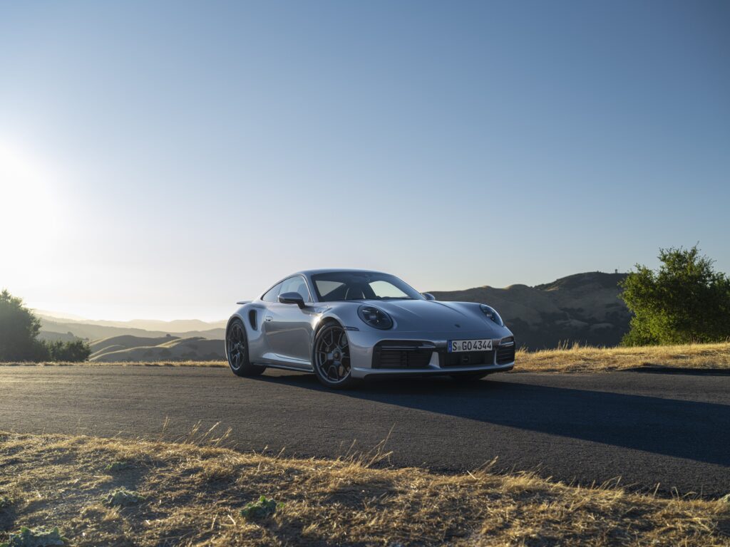 Porsche anuncia modelo exclusivo 911 turbo 50 years