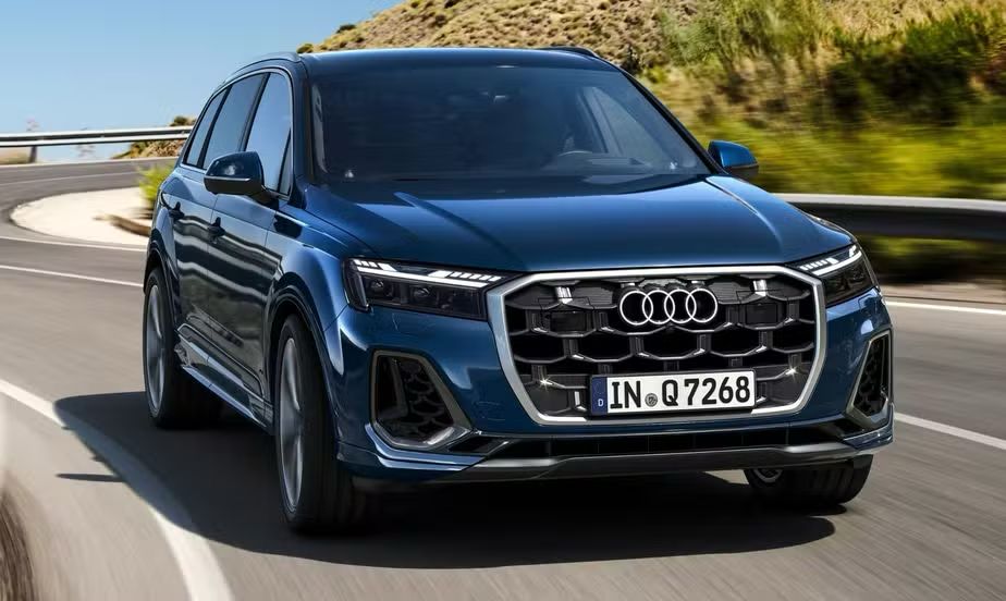 Audi Q7 ganha reestilização na linha 2025 e fica mais rápido