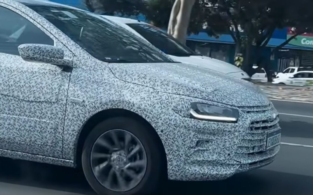 Chevrolet Onix 2025 com novo visual aparece camuflado no Piauí