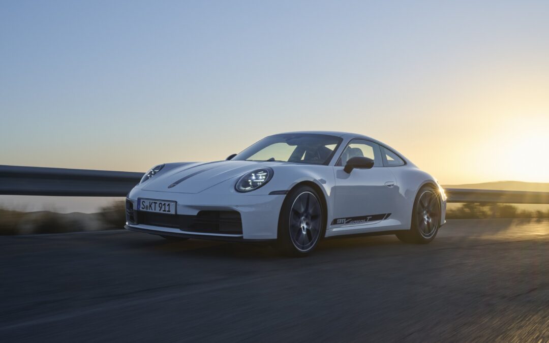 Porsche 911 Carrera T terá opções Cabriolet e Coupé