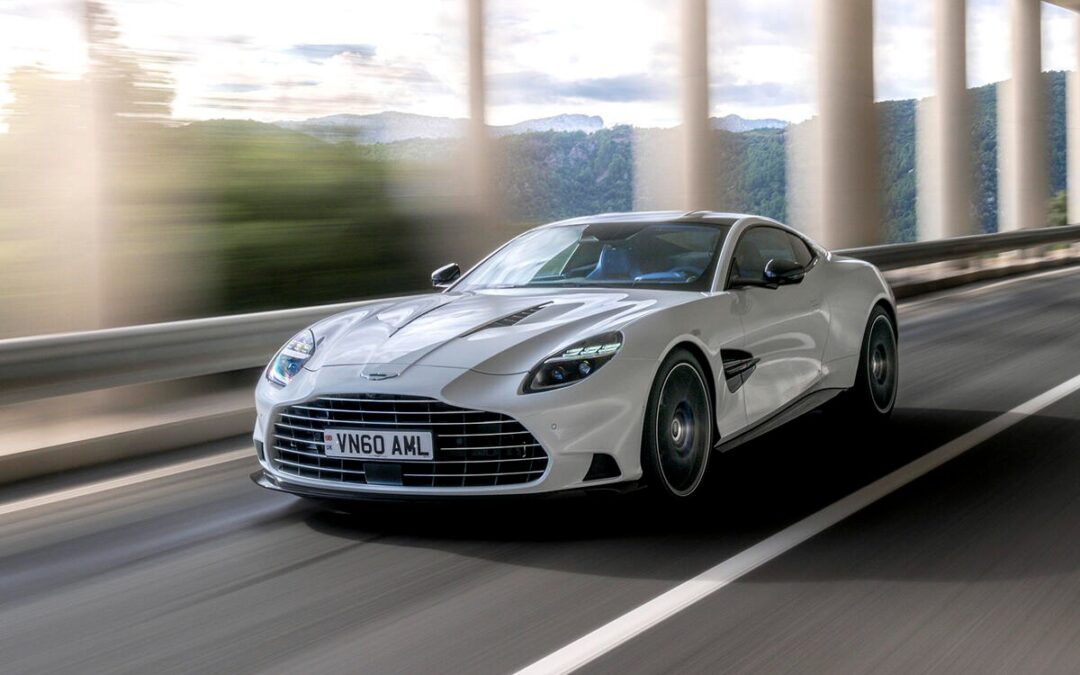 Primeiras unidades do Aston Martin Vanquish chegam aos clientes