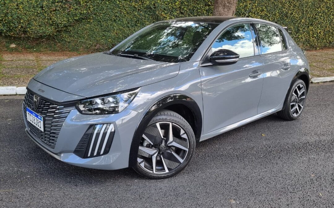 Peugeot 208 já tem alguns anos de mercado, mas será uma boa opção entre os usados? veja pontos positivos e negativos