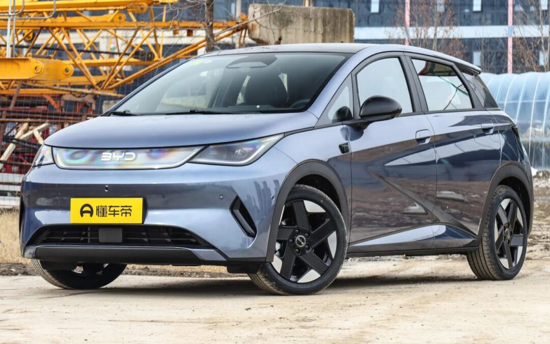 BYD Dolphin muda visual e ganha sistema ADAS avançado na China