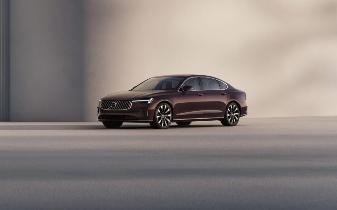 Volvo apresenta nova geração do S90